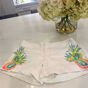 Lilly Pulitzer Resort White Ellie Shorts beaded and embroidered pineapples Sz 0